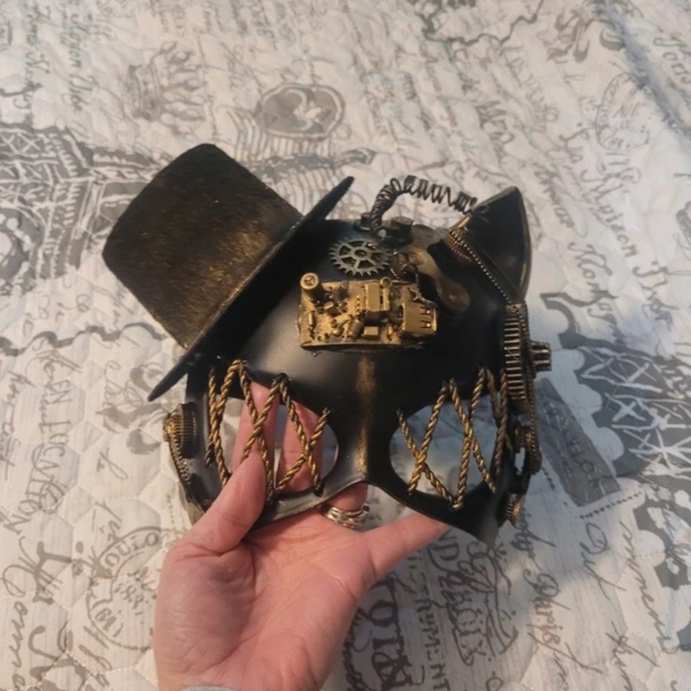 Black and Gold Steampunk Masquerade Mask with Mini Top Hat - Picture 2 of 3